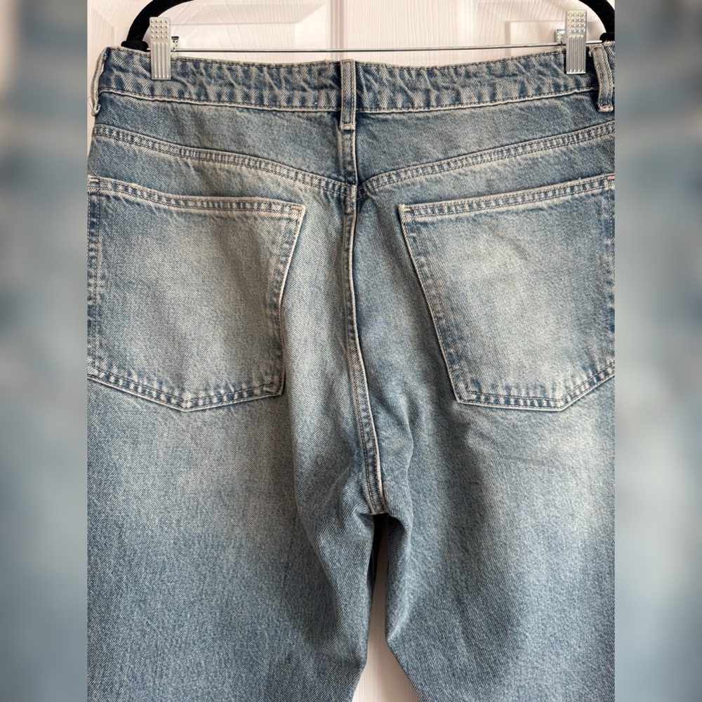 Zara Blue Boyfriend Jeans with Faded Denim Look - Picture 5 of 5
